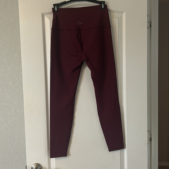 Beyond yoga women’s active leggings - Picture 3 of 5